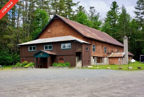 2709 State Route 8, Lake Pleasant, NY for sale - Building Photo - Image 1 of 4