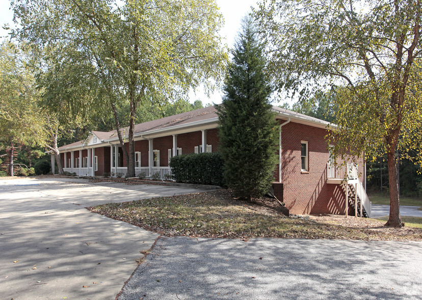 115 Huntington Park Dr, Fayetteville, GA for lease - Primary Photo - Image 1 of 11