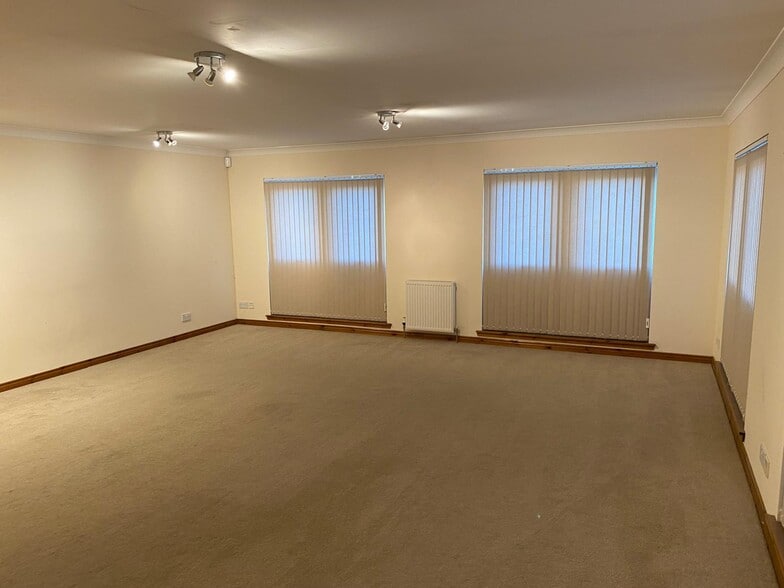 Banbeath Industrial Estate, Leven for sale - Interior Photo - Image 2 of 5