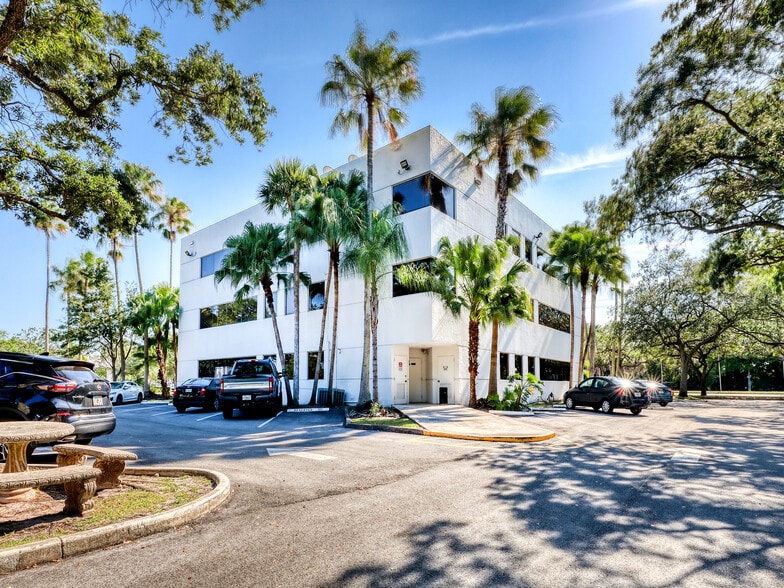 7880 N University Dr, Tamarac, FL for lease - Building Photo - Image 3 of 34