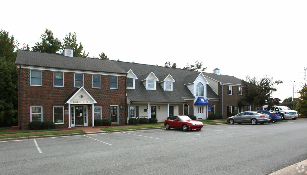 406-412 Holly Hill Ln, Burlington, NC for sale - Primary Photo - Image 1 of 1