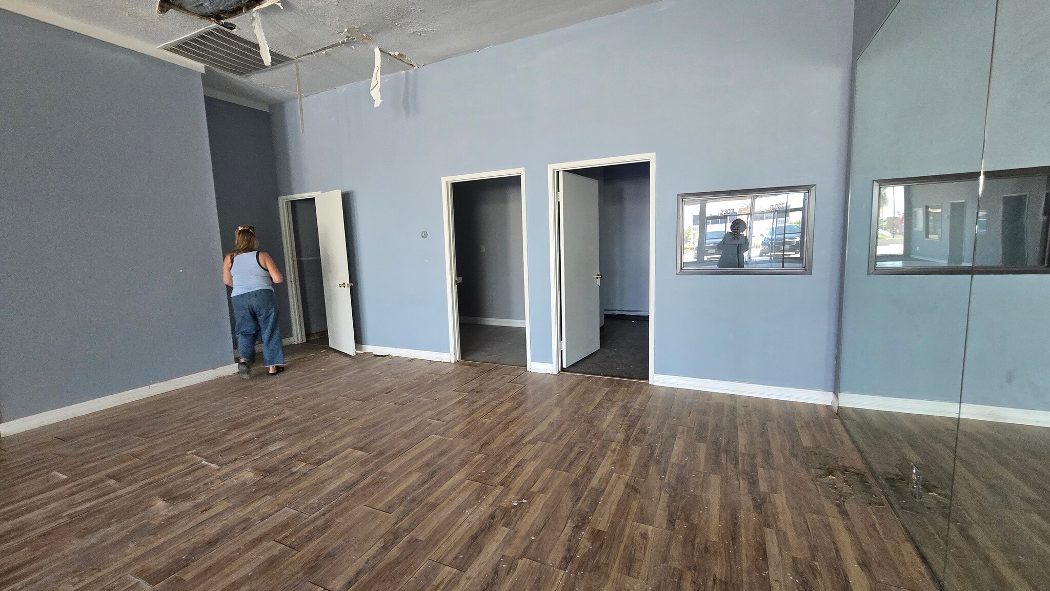 2301-2371 W Whittier Blvd, La Habra, CA for lease Interior Photo- Image 1 of 4