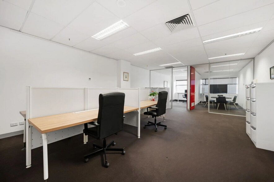 521 Toorak Rd, Toorak for lease - Interior Photo - Image 2 of 7