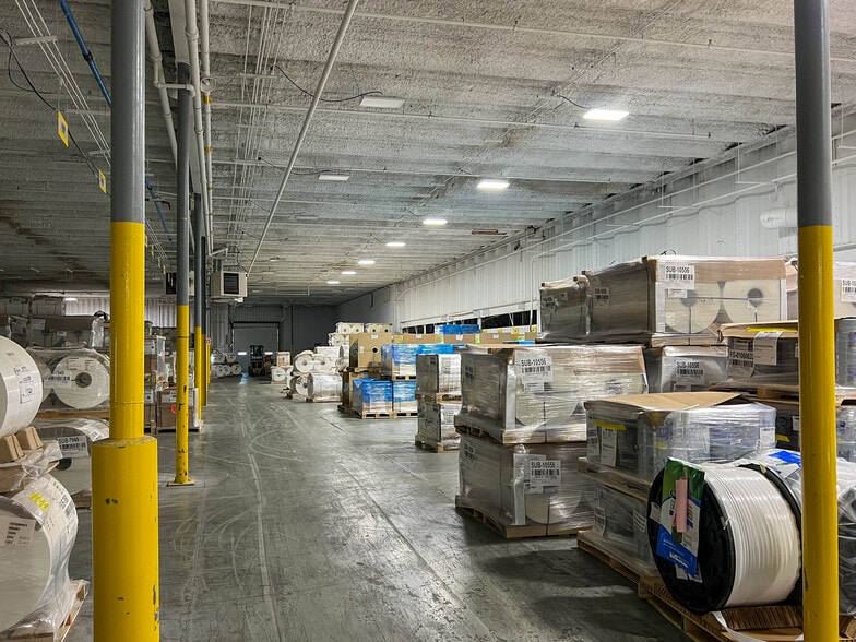 501 Williams St, Tomah, WI for lease - Interior Photo - Image 2 of 15