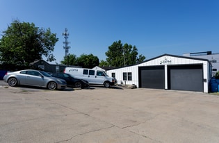 2305 Cruzen St, Nashville TN - Pub