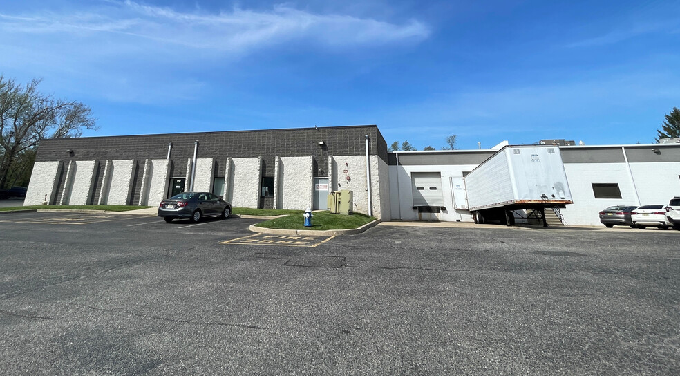 122 Burrs Rd, Westampton, NJ for lease - Building Photo - Image 1 of 9