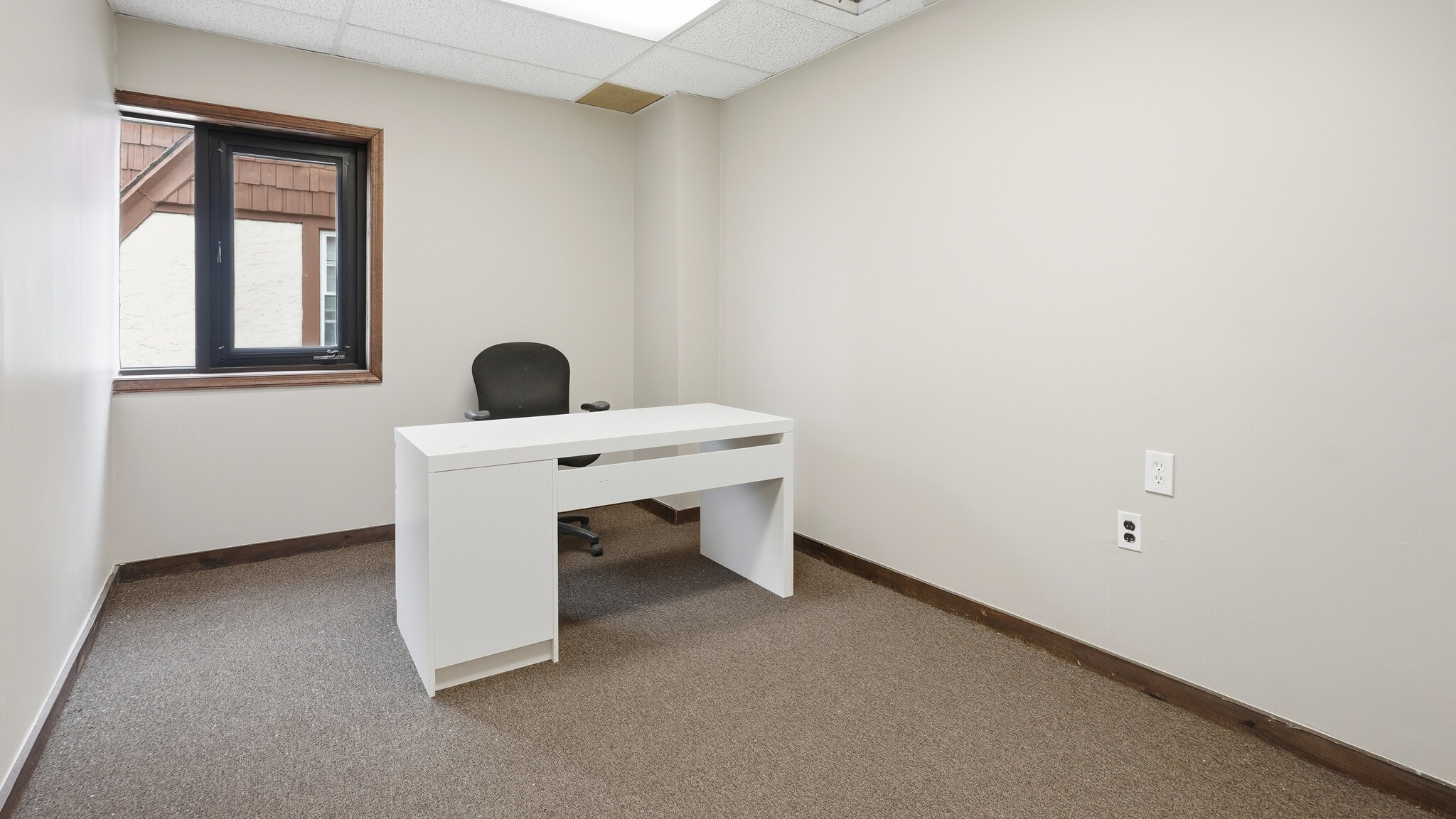 85-87 Covert Ave, Floral Park, NY for lease Interior Photo- Image 1 of 2