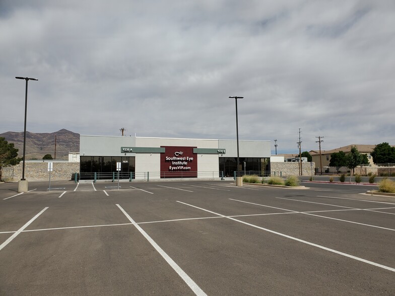 9235 Dyer St, El Paso, TX for lease - Building Photo - Image 1 of 9