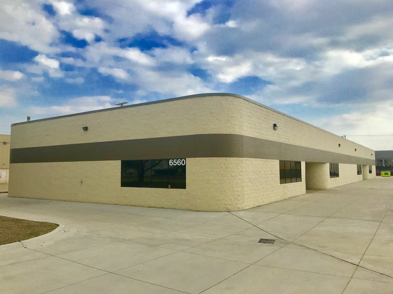 6560 19 1/2 Mile Rd, Sterling Heights, MI for lease - Building Photo - Image 2 of 2