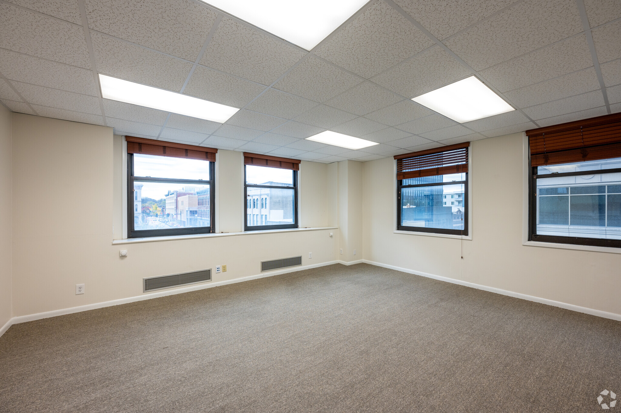 300 Main St, Lafayette, IN for lease Interior Photo- Image 1 of 4