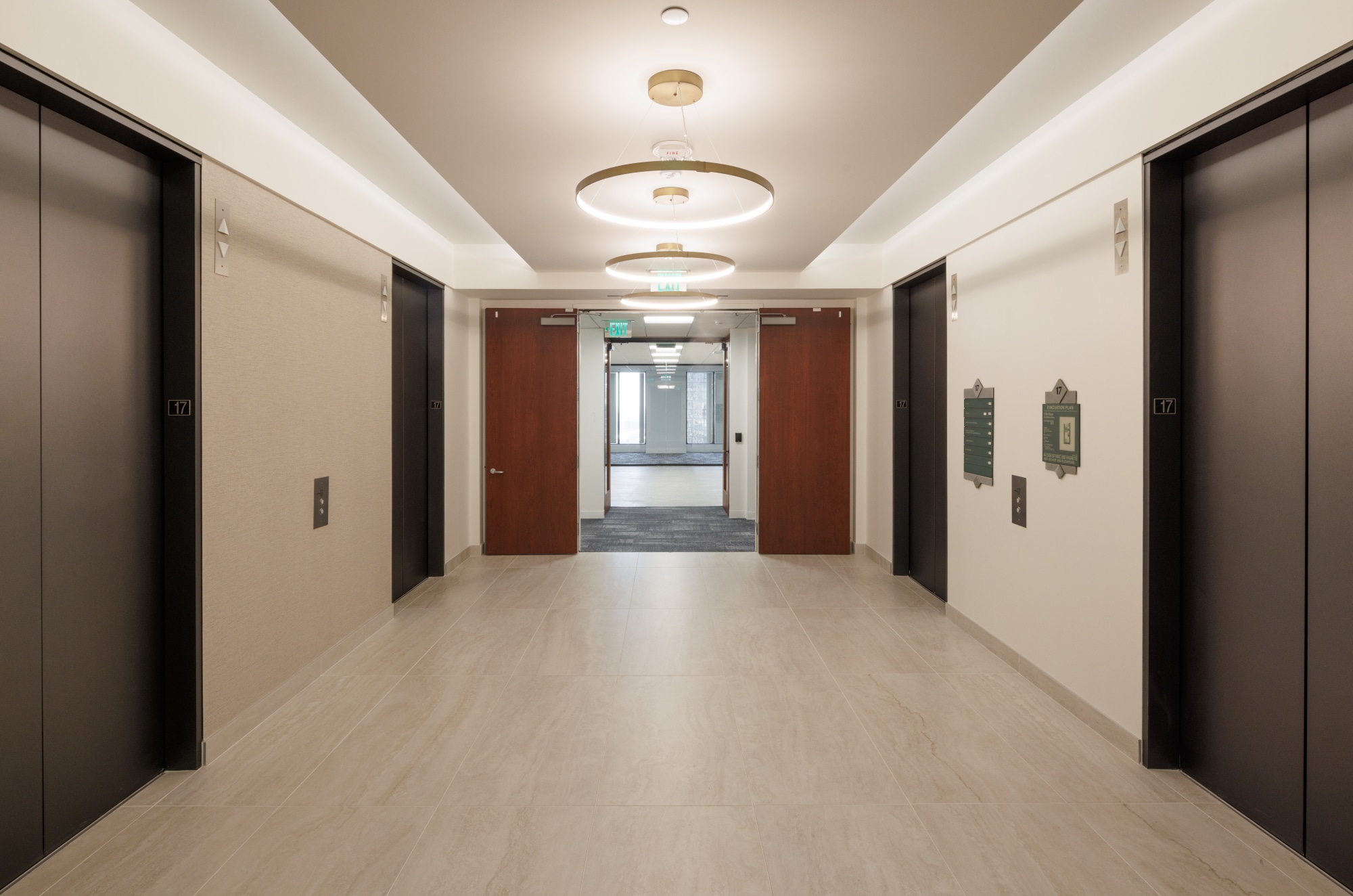915 Wilshire Blvd, Los Angeles, CA for lease Interior Photo- Image 1 of 4