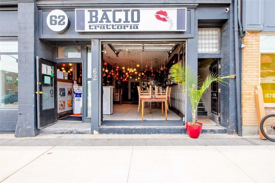 62 Dunlop St W, Barrie, ON for sale - Building Photo - Image 2 of 17