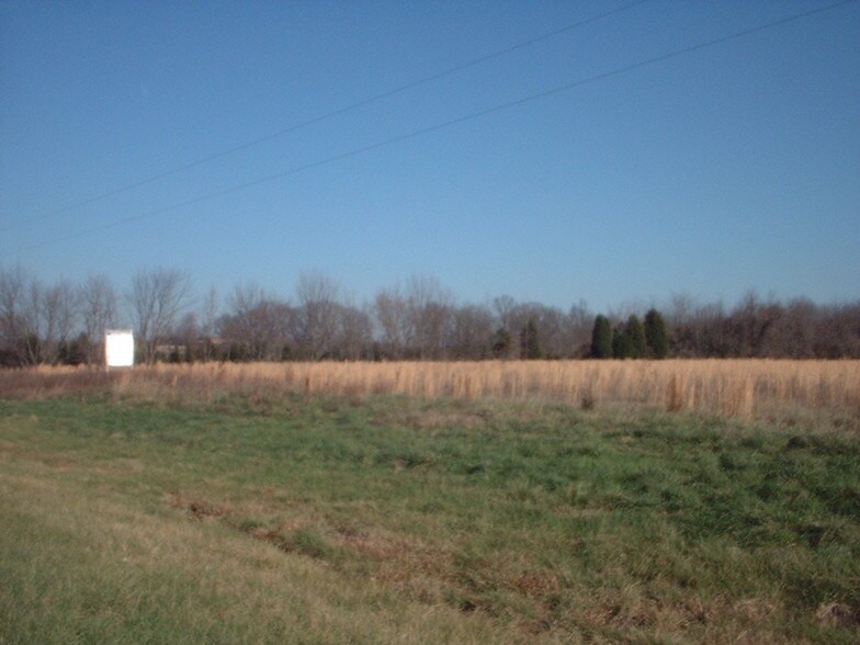 6610 N Dixie Hwy, Radcliff, KY for sale - Building Photo - Image 2 of 5