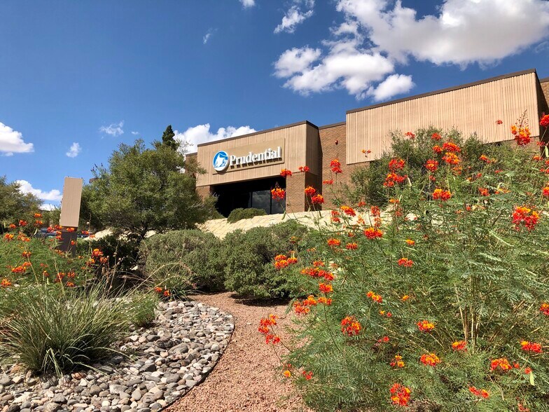 10767 Gateway Blvd W, El Paso, TX for lease - Gateway Business Center - Image 1 of 11