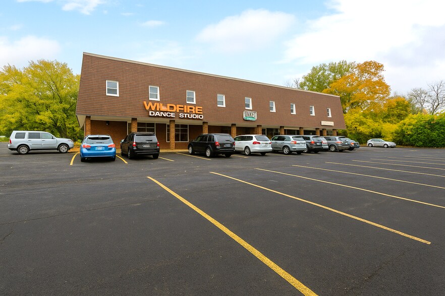 1657 Mentor Ave, Painesville, OH for lease - Building Photo - Image 1 of 2