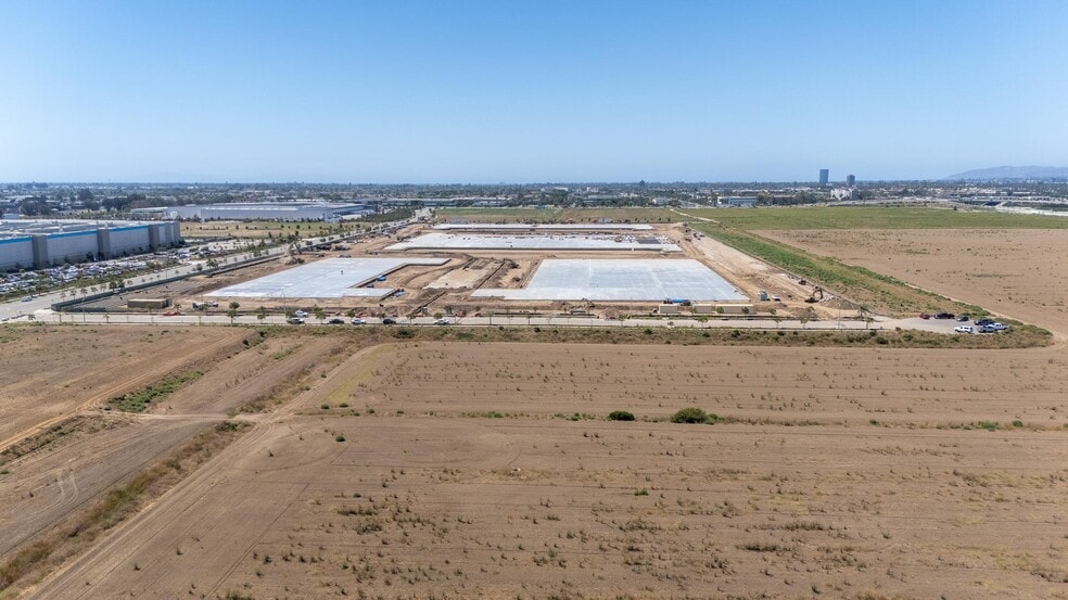 101 Logistics Ctr, Oxnard, CA for lease - Construction Photo - Image 3 of 9