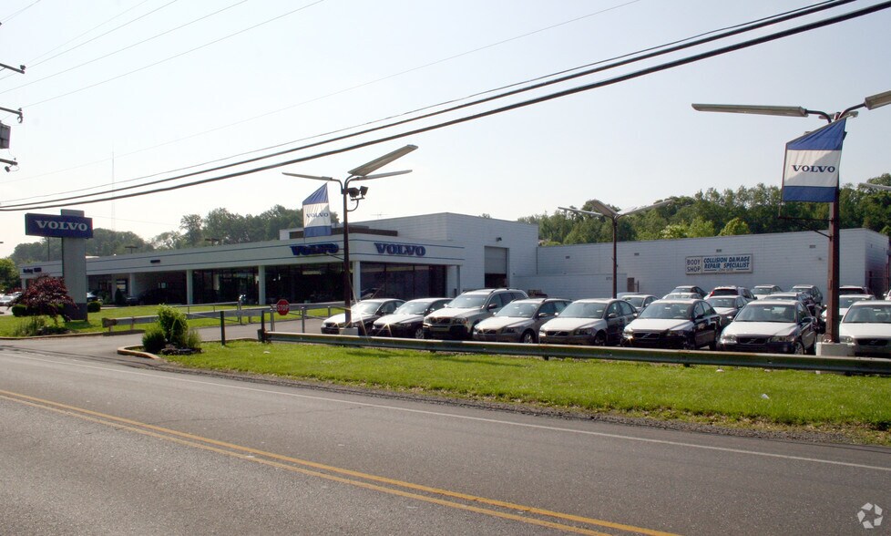 2711 Philmont Ave, Huntingdon Valley, PA 19006