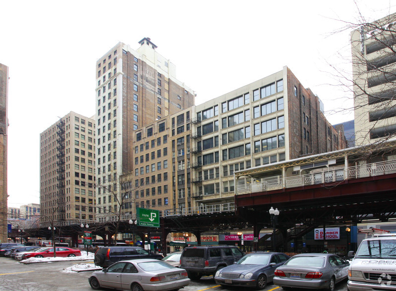 226 S Wabash Ave, Chicago, IL for lease - Primary Photo - Image 1 of 1