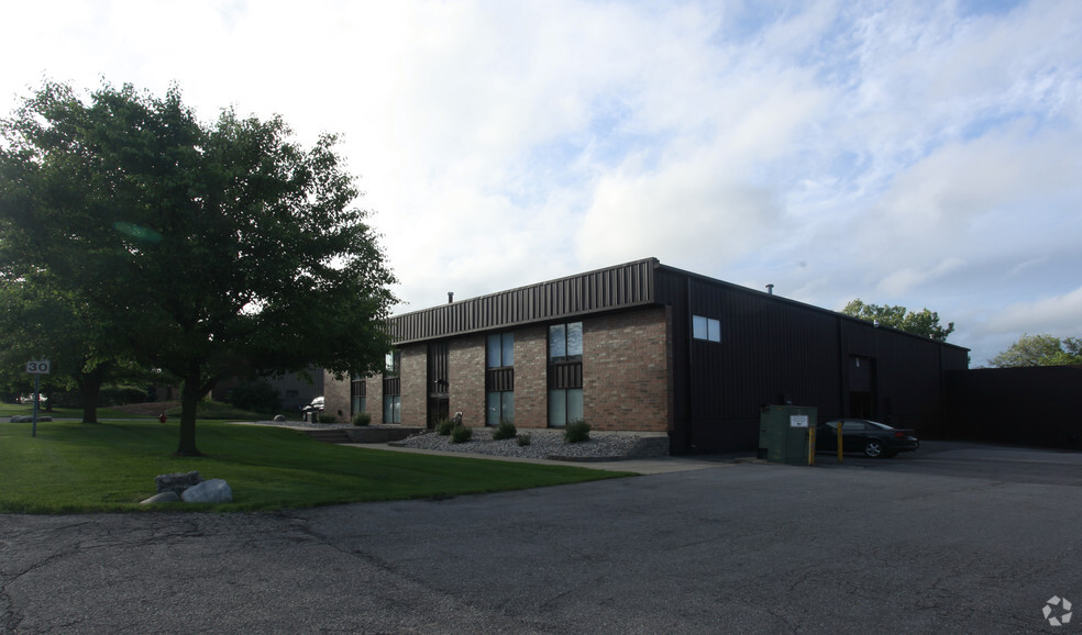 4652 Danvers Dr SE, Grand Rapids, MI for lease - Building Photo - Image 2 of 3