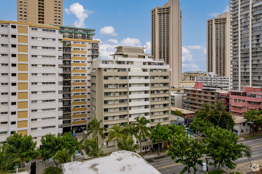 2463 Kuhio Ave, Honolulu, HI for sale - Primary Photo - Image 1 of 1