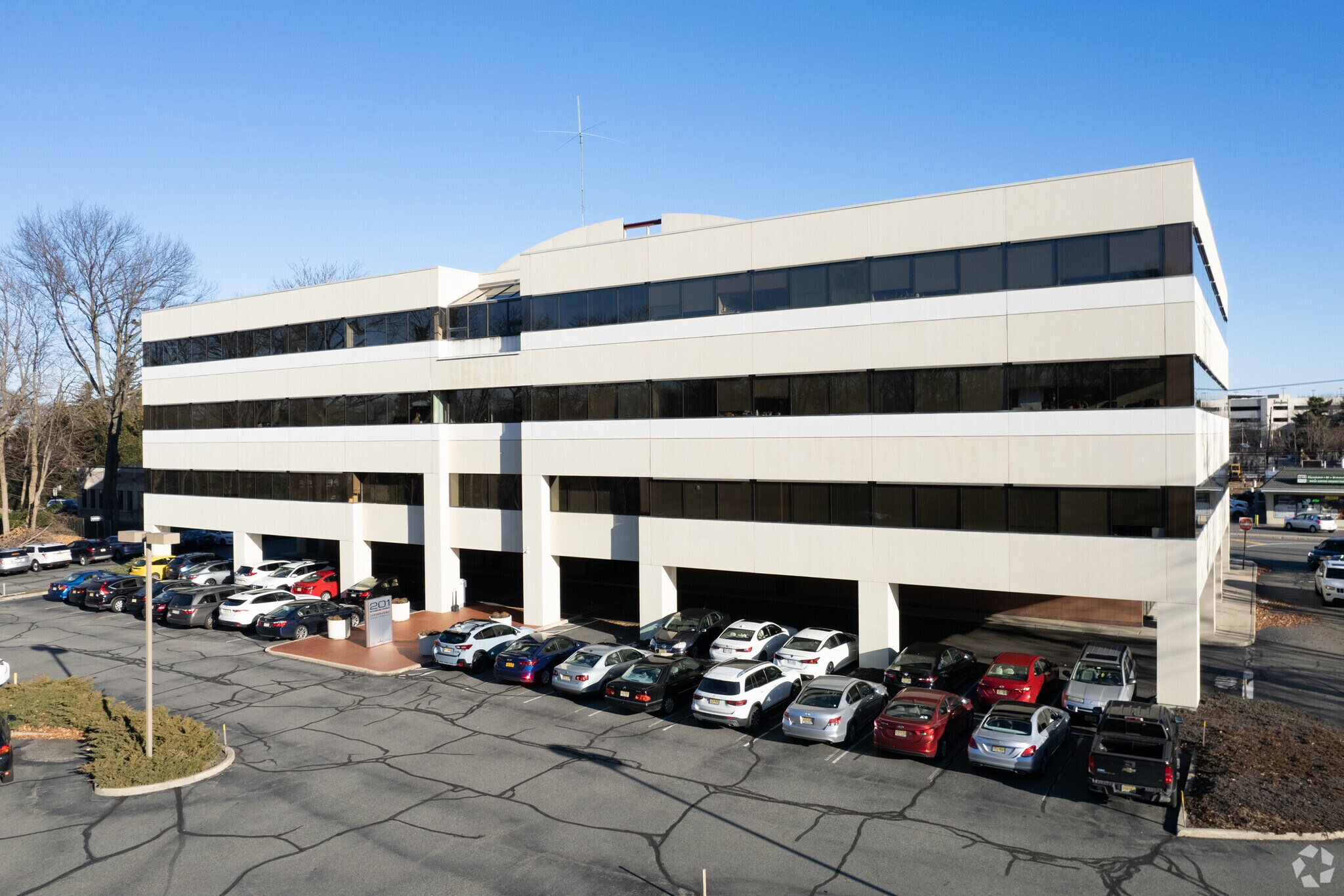 201 W Passaic St, Rochelle Park, NJ for lease Primary Photo- Image 1 of 22