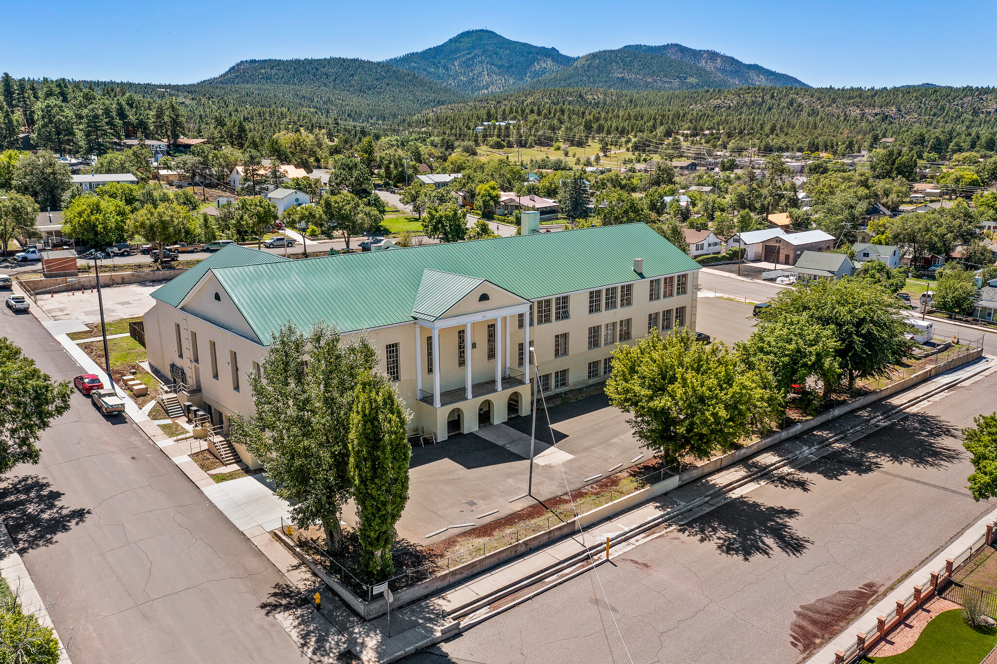 201 W Sheridan Ave, Williams, AZ for sale Building Photo- Image 1 of 51