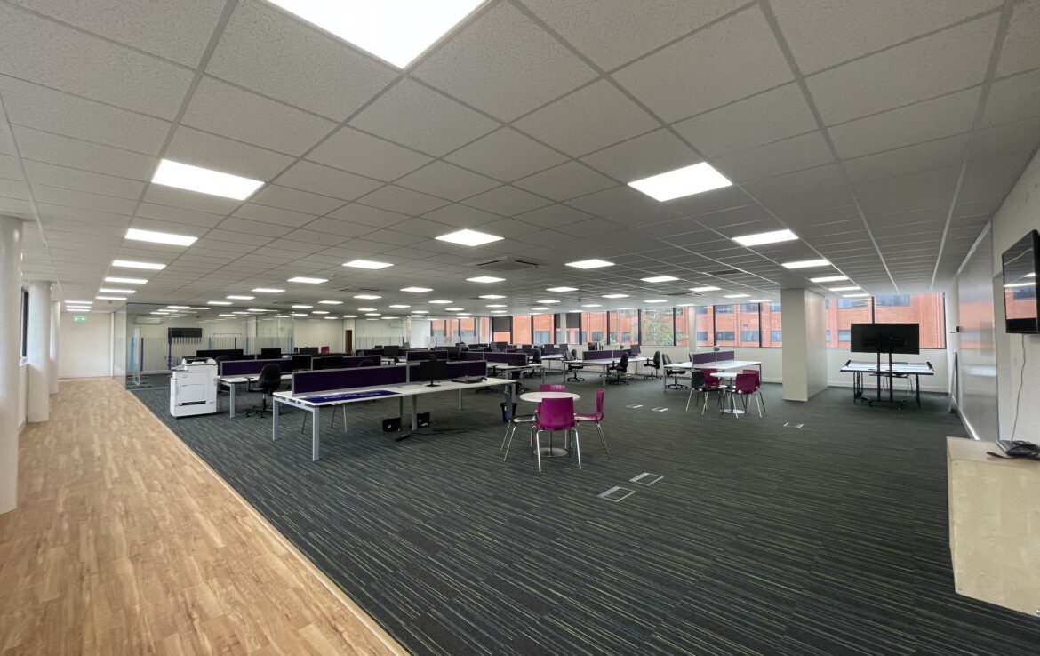 Ty Coch Way, Cwmbran for lease Interior Photo- Image 1 of 7