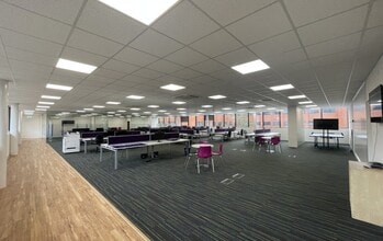 Ty Coch Way, Cwmbran for lease Interior Photo- Image 1 of 7