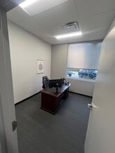 12752 Trade Way Dr, Bonita Springs, FL for lease Interior Photo- Image 2 of 11