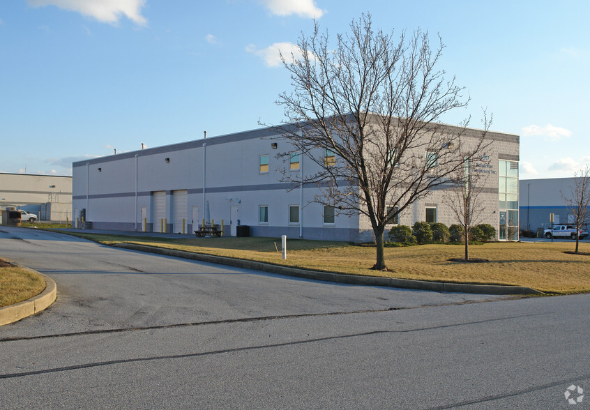 34 Industrial Blvd, New Castle, DE for lease - Building Photo - Image 2 of 2