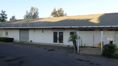 28560 Lilac Rd, Valley Center, CA for lease Building Photo- Image 2 of 7