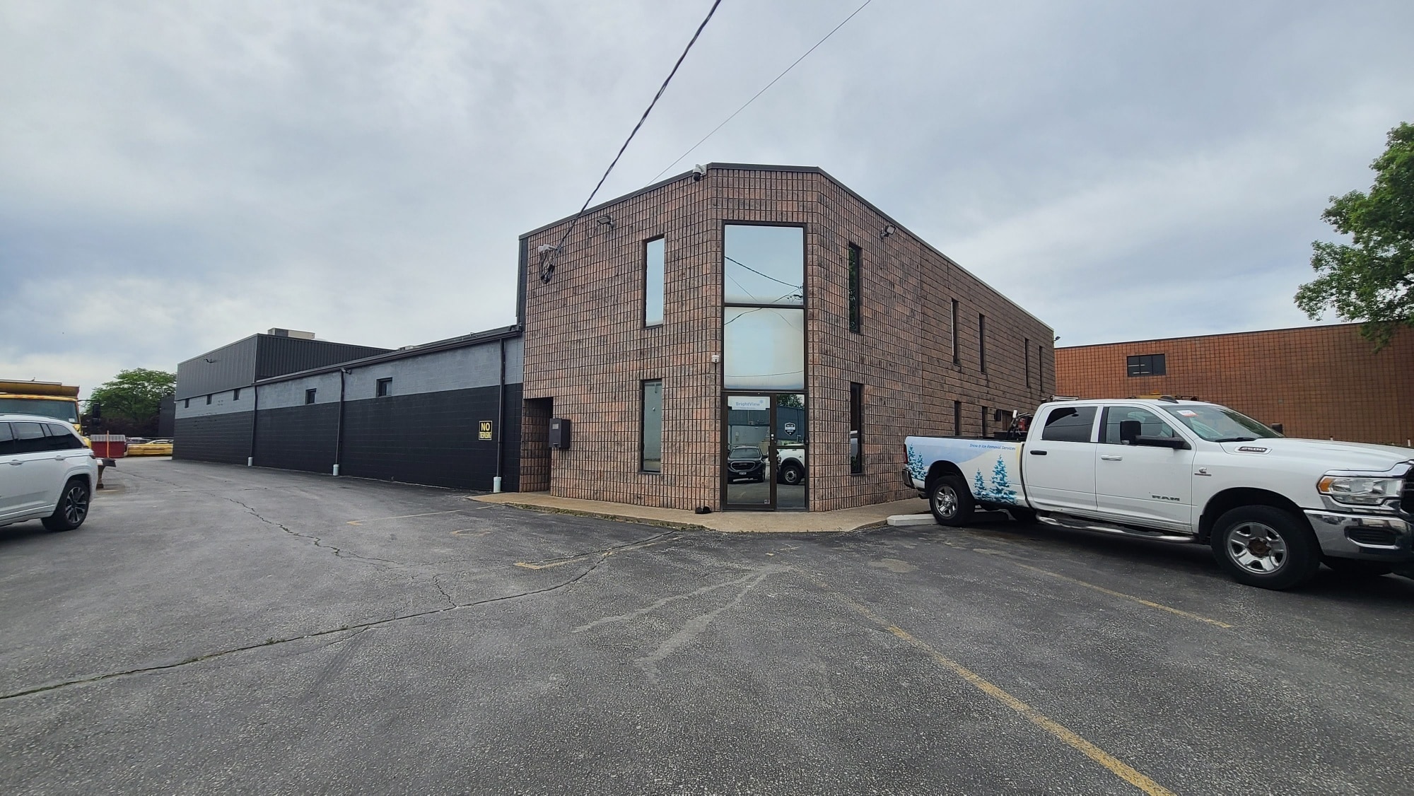 2045 Astor Crt, Tecumseh, ON for lease Building Photo- Image 1 of 23
