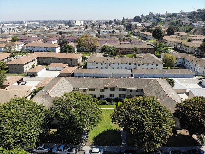 4062 S Muirfield Rd, Los Angeles, CA 90008