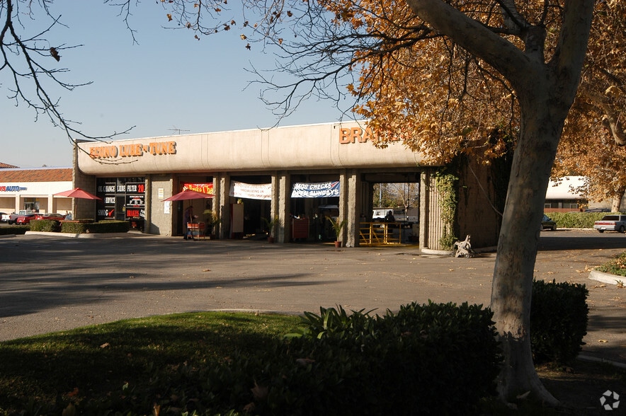 1636 Redlands Blvd, Redlands, CA for sale - Primary Photo - Image 1 of 8