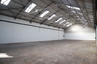 First Ave, Kingswinford for lease Interior Photo- Image 2 of 2