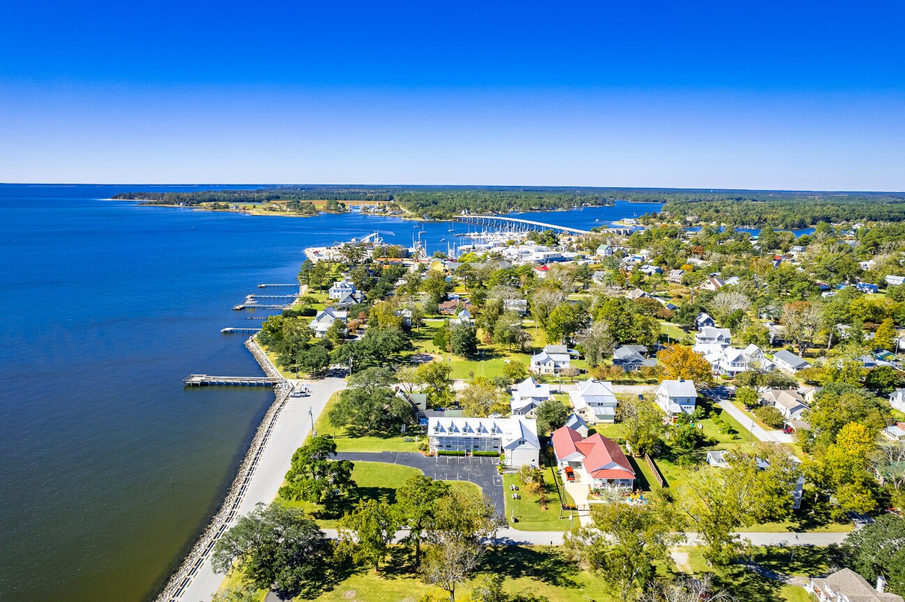 201 Mildred St, Oriental, NC 28571 River Neuse Suites boutique hotel