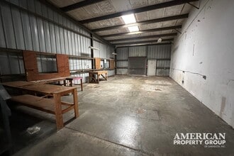 976 S River Rd, Englewood, FL for lease Interior Photo- Image 2 of 12