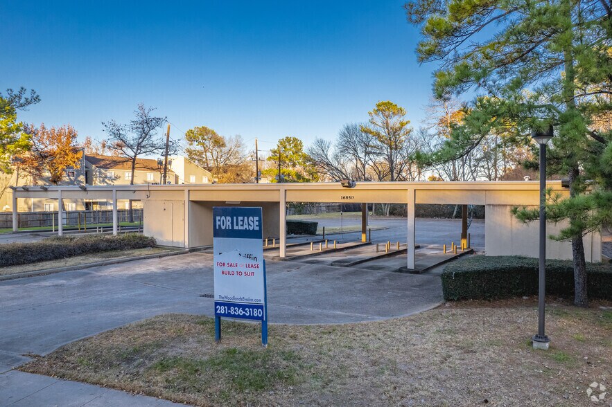 16850 Northchase Dr, Houston, TX for lease - Building Photo - Image 3 of 10