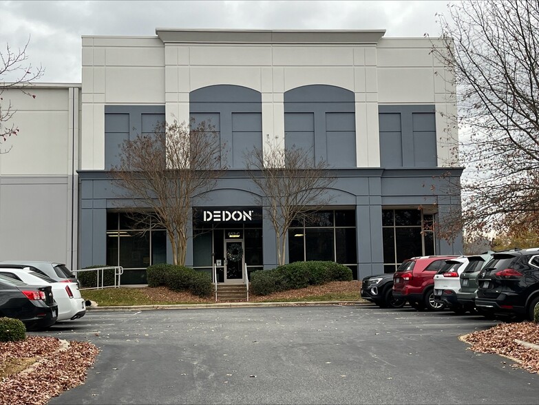 657 Brigham Rd, Greensboro, NC for lease - Building Photo - Image 3 of 28