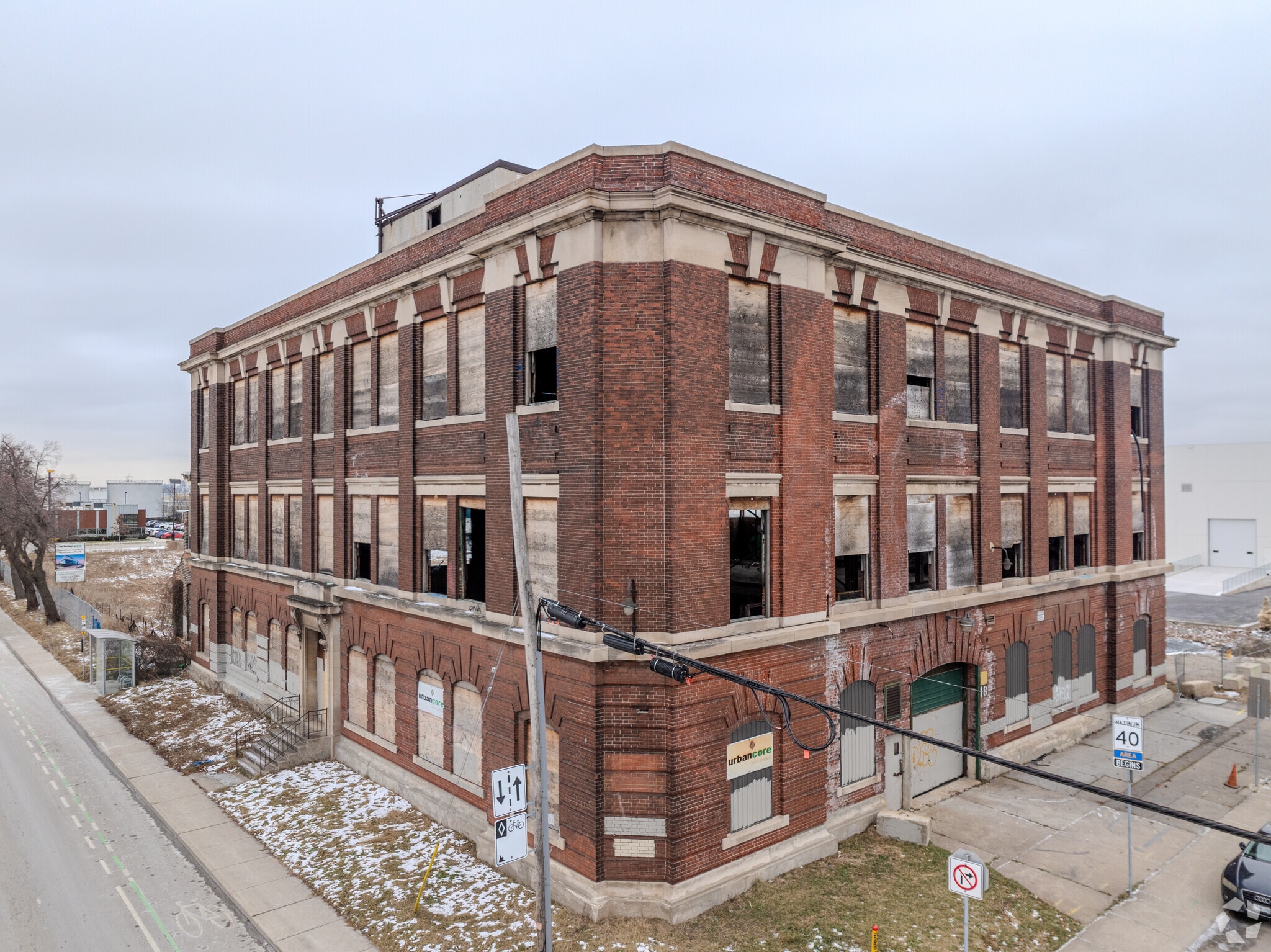 440 Victoria Ave N, Hamilton, ON for sale Primary Photo- Image 1 of 1