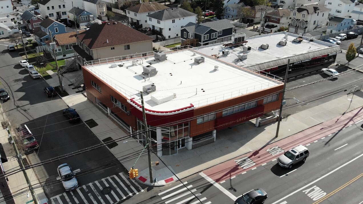 2076 Hylan Blvd, Staten Island, NY 10306