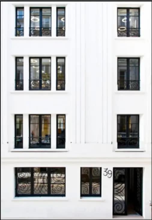 Location Bureaux 139 m² - Photo 1
