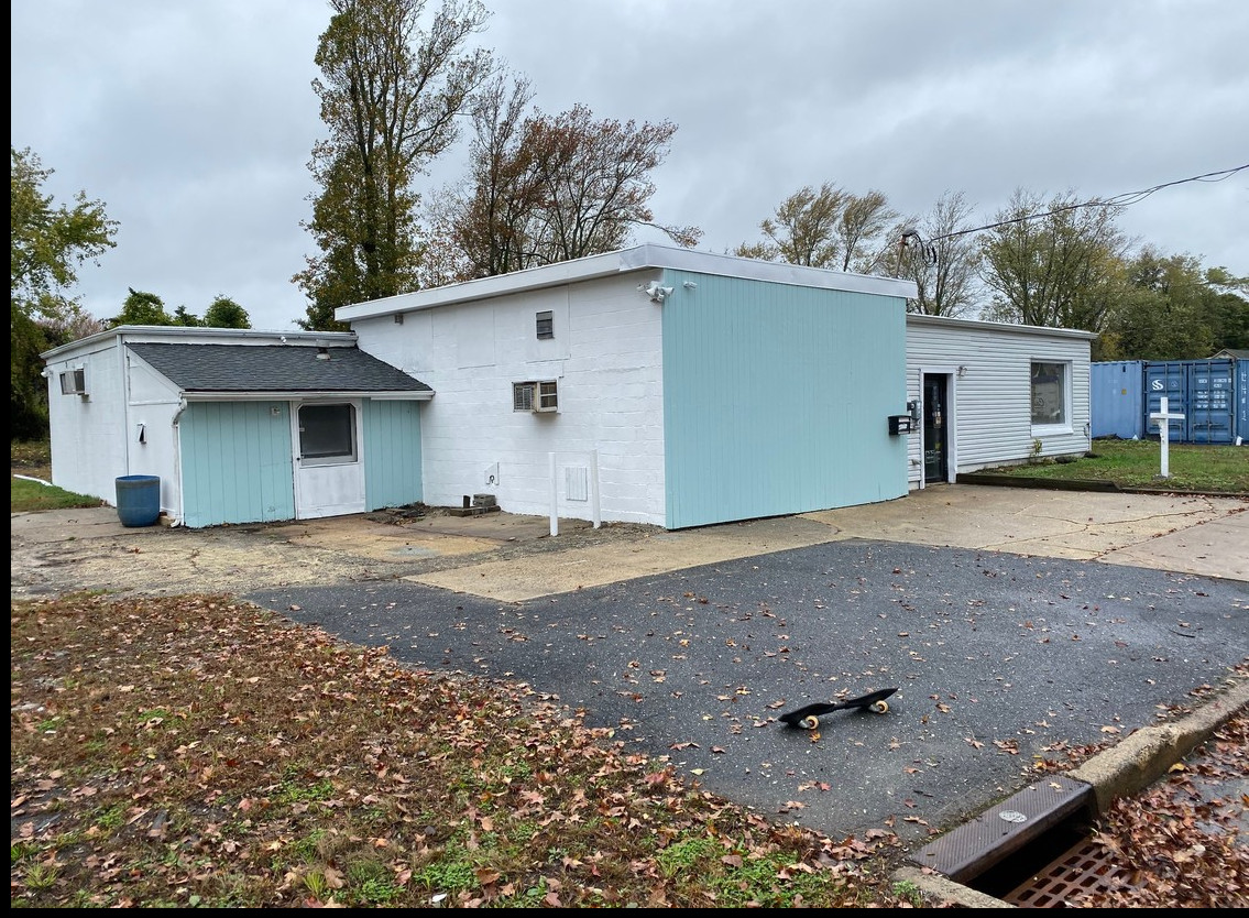 260 Overbrook Ave, Oakhurst, NJ for sale Primary Photo- Image 1 of 6