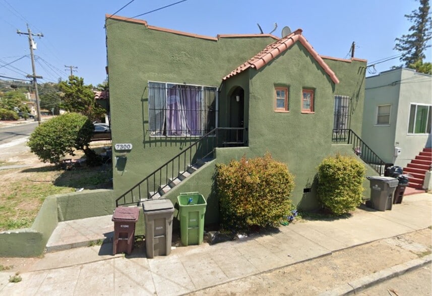 7300-7302 Ney Ave, Oakland, CA for sale - Primary Photo - Image 1 of 10