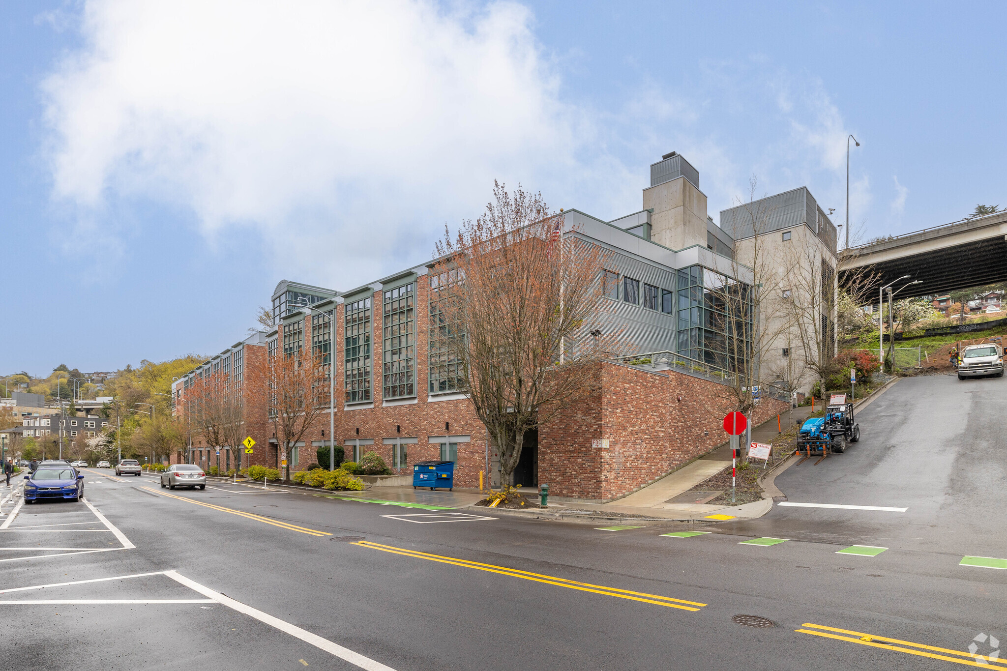 1208 Eastlake Ave E, Seattle, WA for lease Building Photo- Image 1 of 9