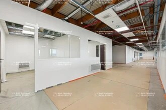 Industrial in Brie-Comte-Robert for lease Interior Photo- Image 2 of 3