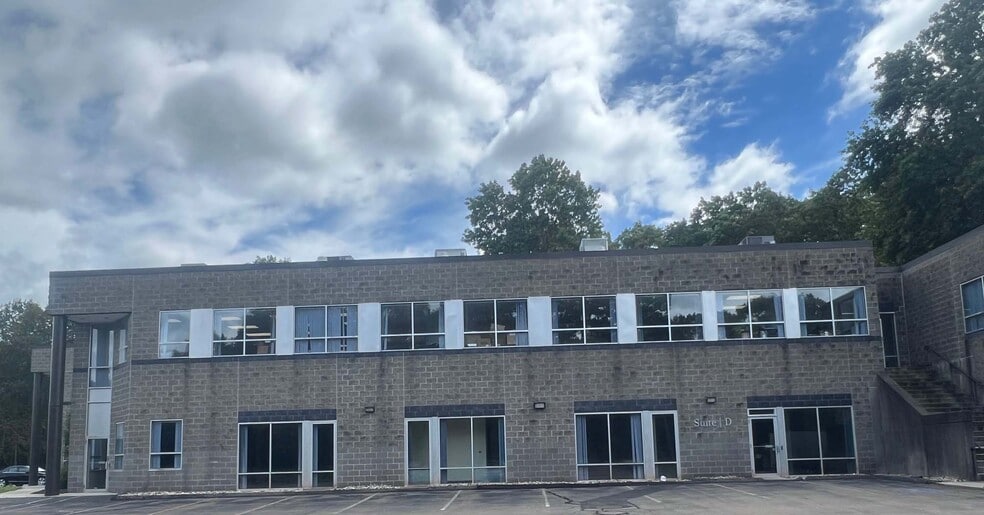 55-57 Hatchetts Hill Rd, Old Lyme, CT for lease - Building Photo - Image 1 of 12