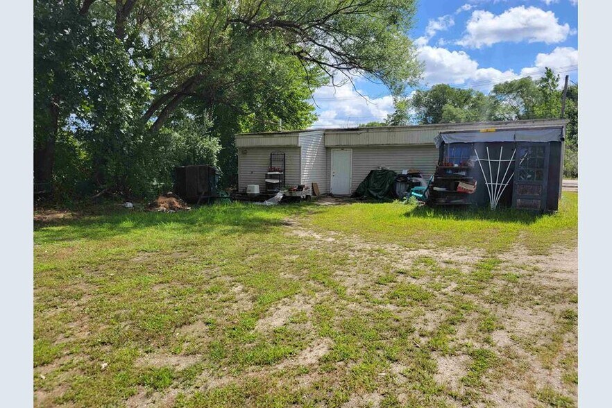 214 Central St, Hudson, NH for sale - Building Photo - Image 1 of 1