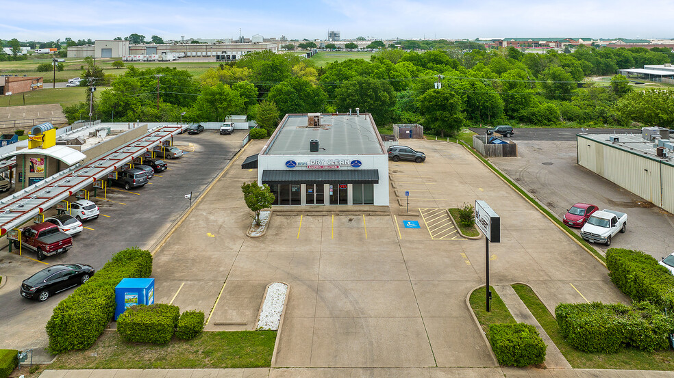 1516 N Hewitt Dr, Woodway, TX for lease - Building Photo - Image 1 of 5