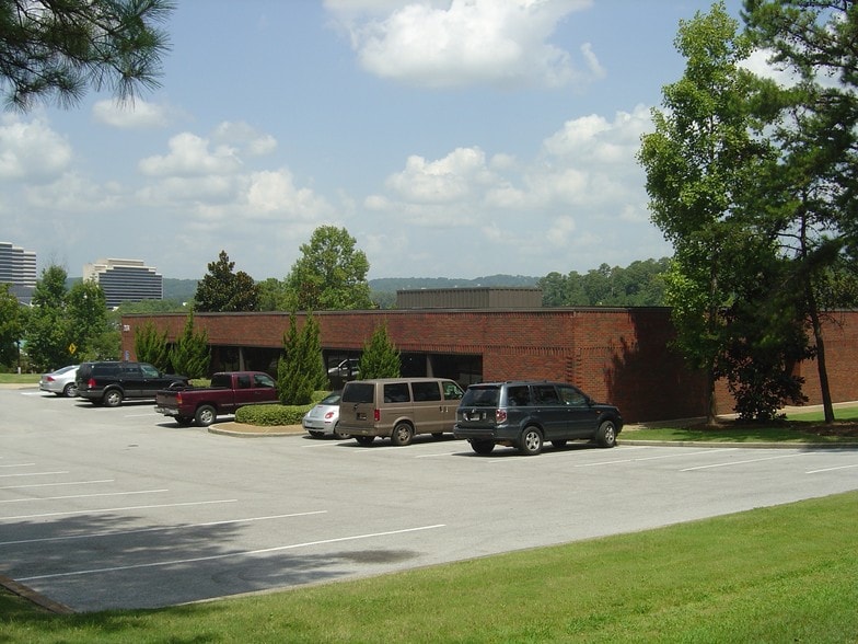 2131 Data Office Dr, Hoover, AL for lease - Building Photo - Image 2 of 4